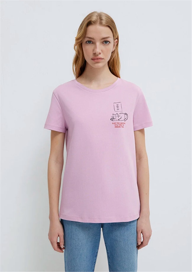 Mavi Y26 M1613722-71039 Mauve Mıst Kadın Regular Kedi Baskılı T-shirt