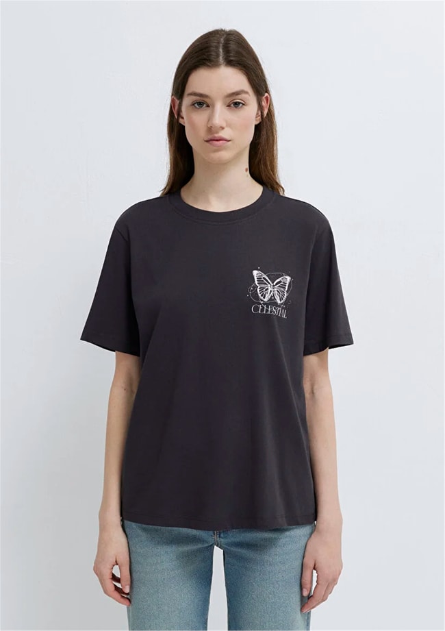Mavi Y26 M1613871-70087 Komur Kadın Regular Kelebek Baskılı T-shirt