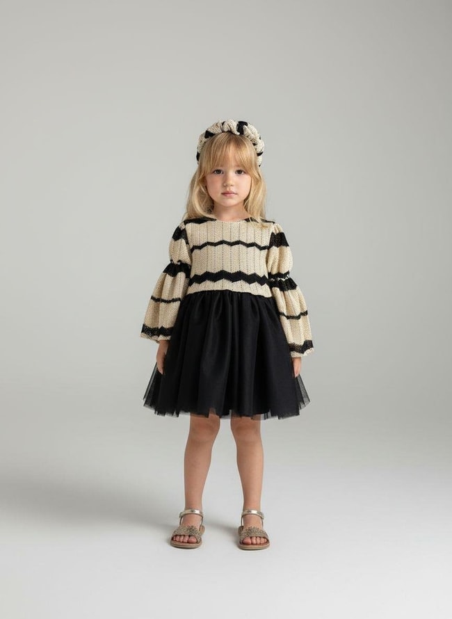 Kız Çocuk Pamuklu Triko Desenli Balon Kol Siyah Tül Etekli Elbise