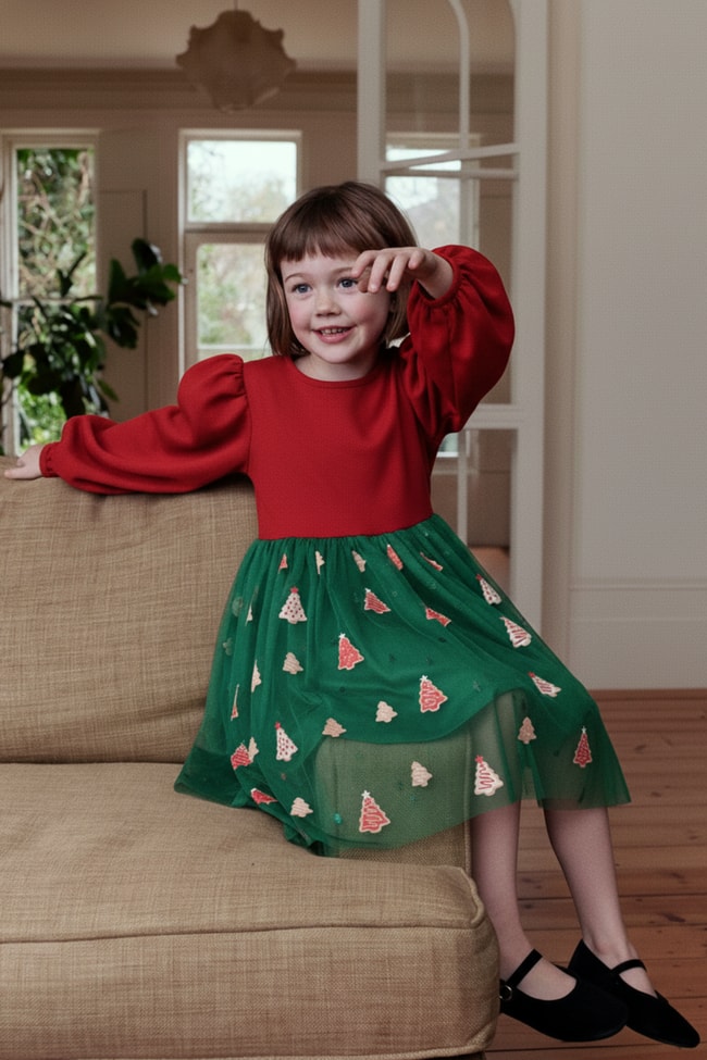 Kız Çocuk Pamuklu Kırmızı Üst ve Yeşil Ağaç Desenli Tüllü Elbise - Yılbaşı Özel Koleksiyonu