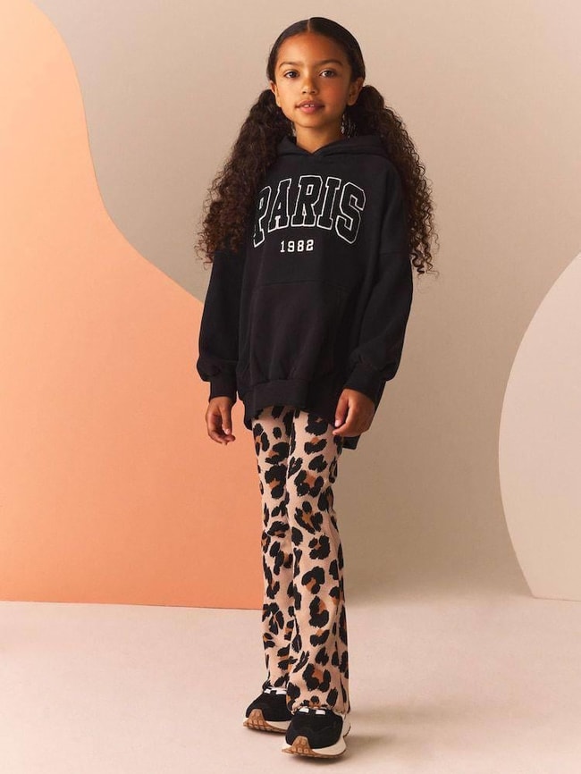 Kız Çocuk Pamuklu Siyah Kapüşonlu Sweatshirt Leopar Desenli Pantolon Takım