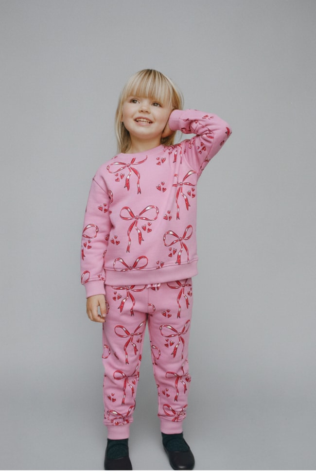 Kız Çocuk Pamuklu Pembe Kurdele Desenli Eşofman Takımı - Kalpli Desenli Sweat ve Alt