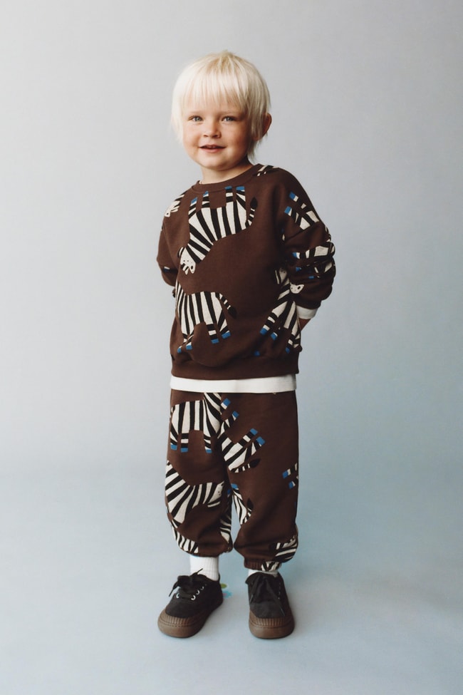 Erkek Çocuk Pamuklu Kahverengi Zebra Desenli Sweatshirt ve Eşofman Altı Takım – Günlük Rahat Kombin