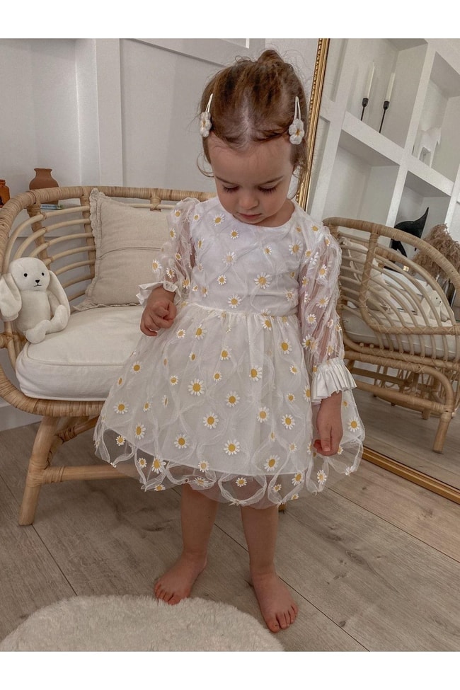 Kız Çocuk Papatya Desenli Beyaz Elbise