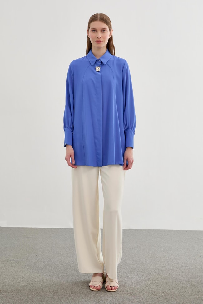 Brooch Detailed Saks Blouse B-0095