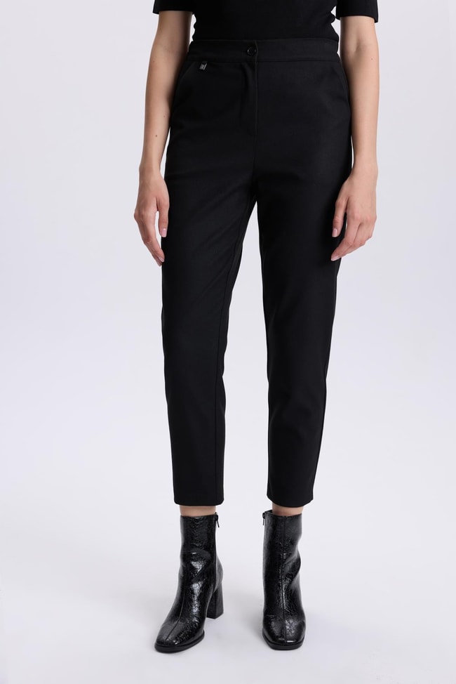 Siyah Dar Paça Pantolon P-0203