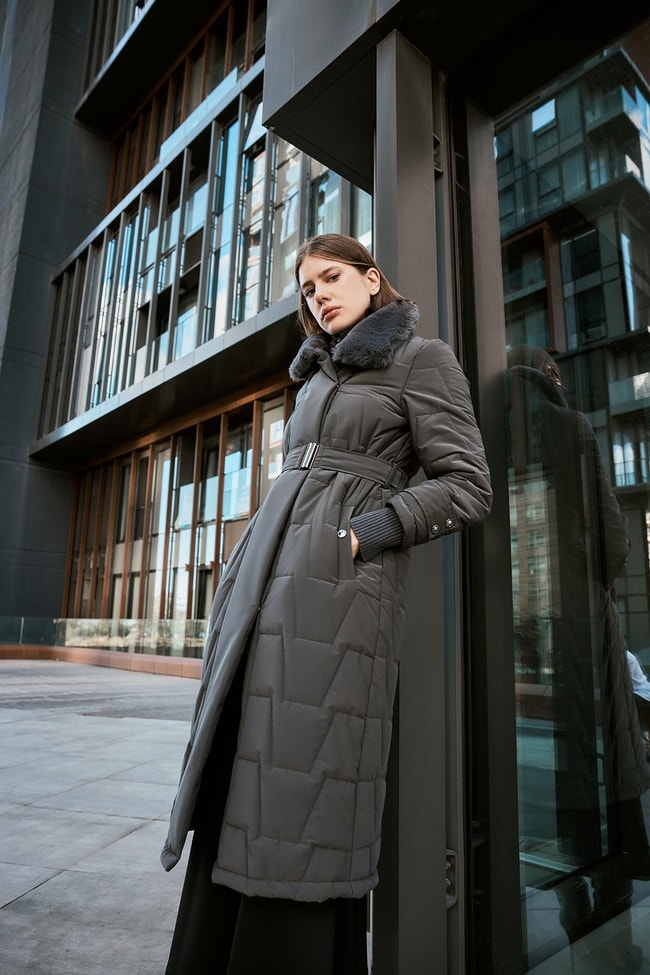 Collar Smoke Grey Fur and Belt Detailed Puffer Coat 12764