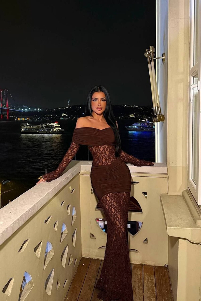 Kadın Dantelli Ve Drapeli Düşük Omuz Abiye Elbise