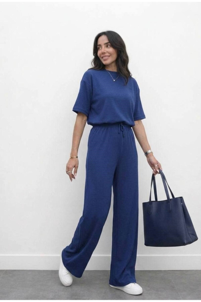 Kadın Oversize Bisiklet Yaka Tişört ve Geniş Paça Rahat Kesim Alt Üst Takım