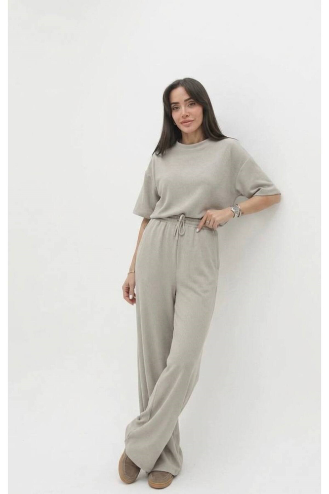 Kadın Oversize Bisiklet Yaka Tişört ve Geniş Paça Rahat Kesim Alt Üst Takım