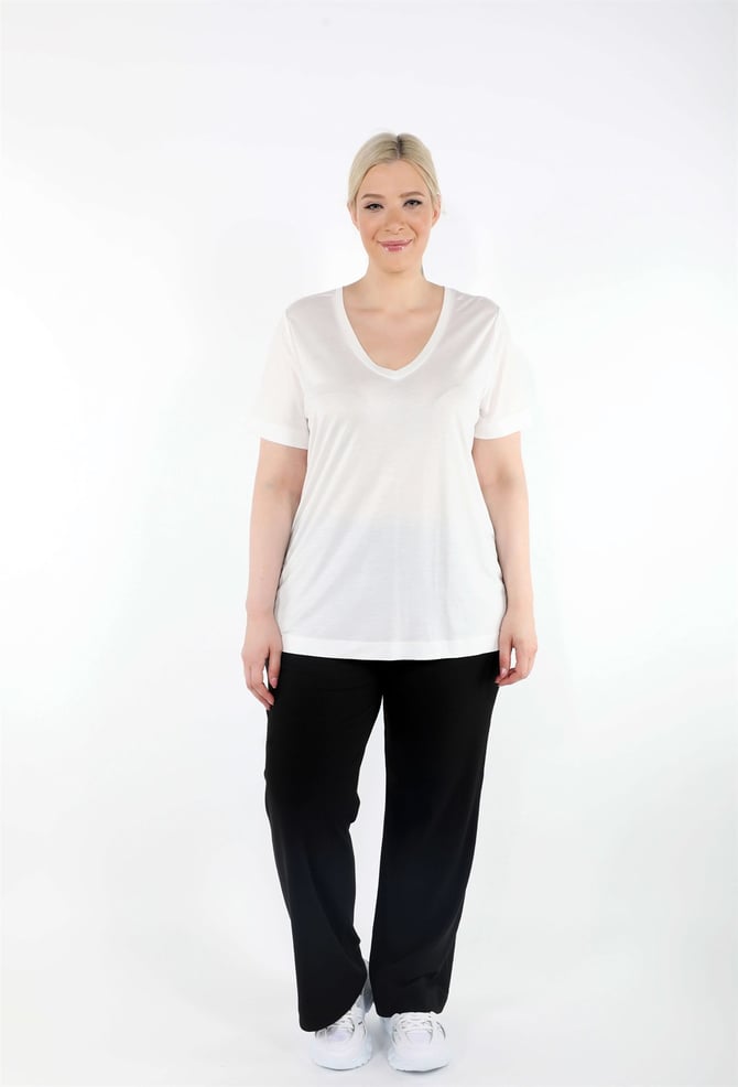 V Yaka Basic Kısa Kollu Kadın T-shirt Beyaz