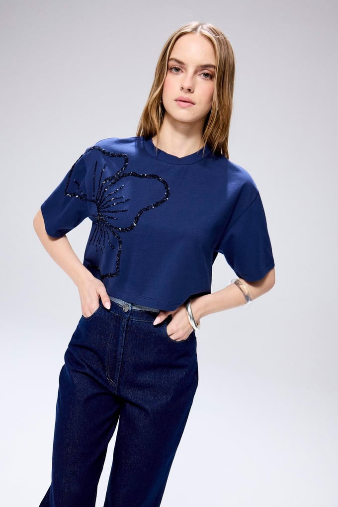 Flower Embroidery Detail Crop Navy T-shirt