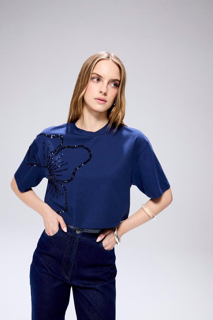 Flower Embroidery Detail Crop Navy T-shirt