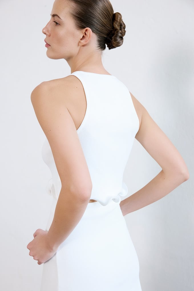Crew Neck Sleeveless Ecru Crop Knit Blouse
