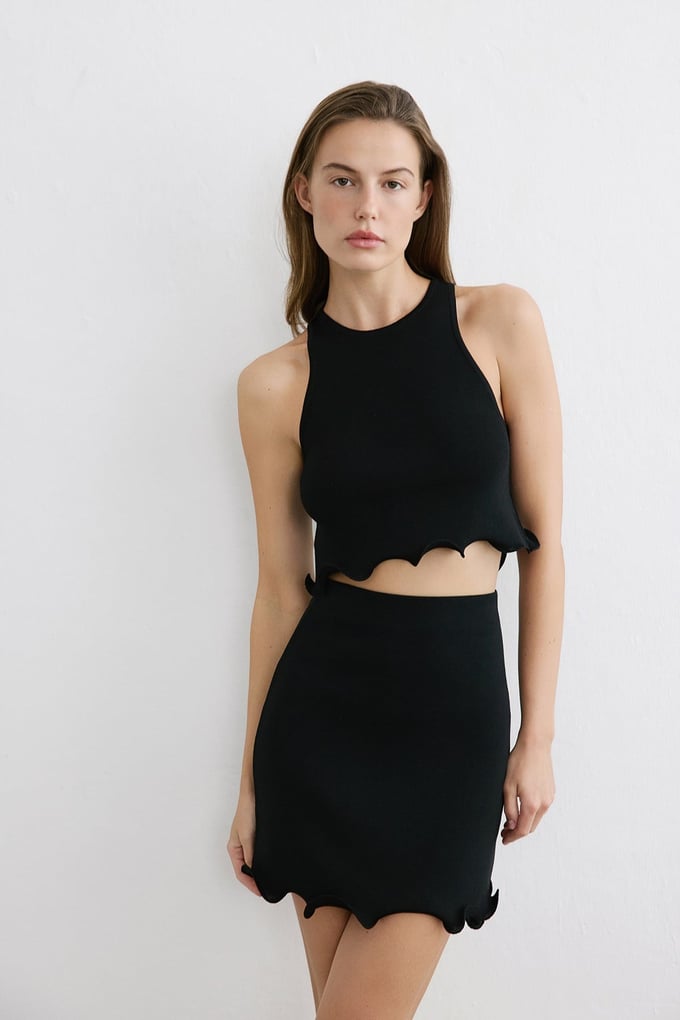 Bisiklet Yaka Kolsuz Siyah Crop Triko Bluz