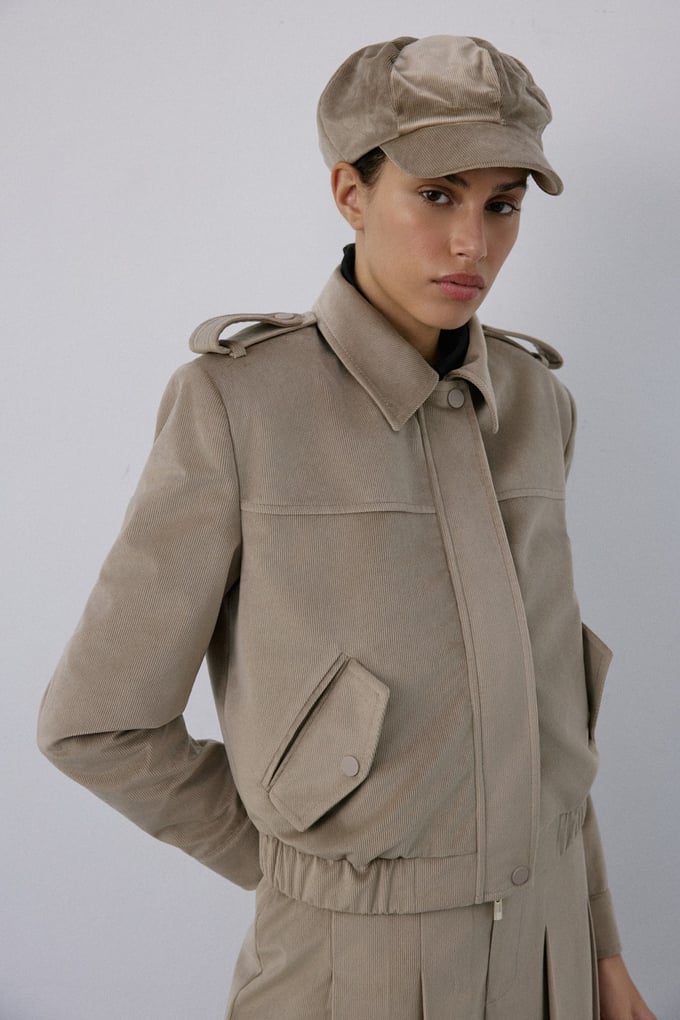 Velvet Short Curved Brim Camel Hat