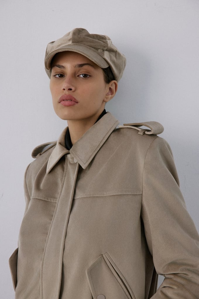 Velvet Short Curved Brim Camel Hat