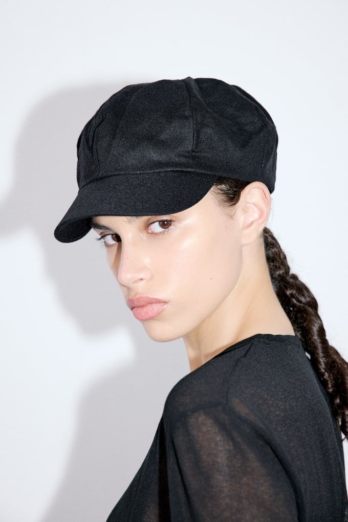 Velvet Short Curved Brim Black Hat
