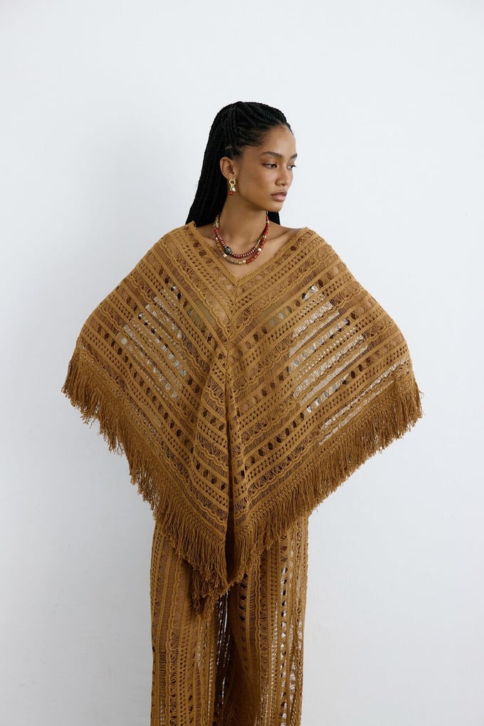 V Yaka Saçaklı Dantel Camel Tunik