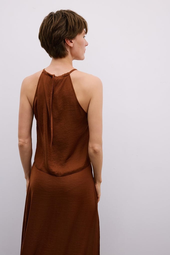 Accessory Detailed Halter Neck Brown Crop Blouse