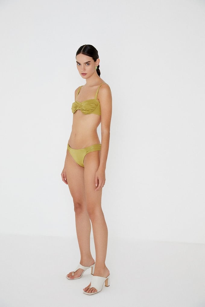 Büzgülü Yeşil Bikini Üstü