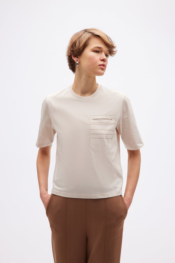 Cep Detaylı Basic Taş T-Shirt