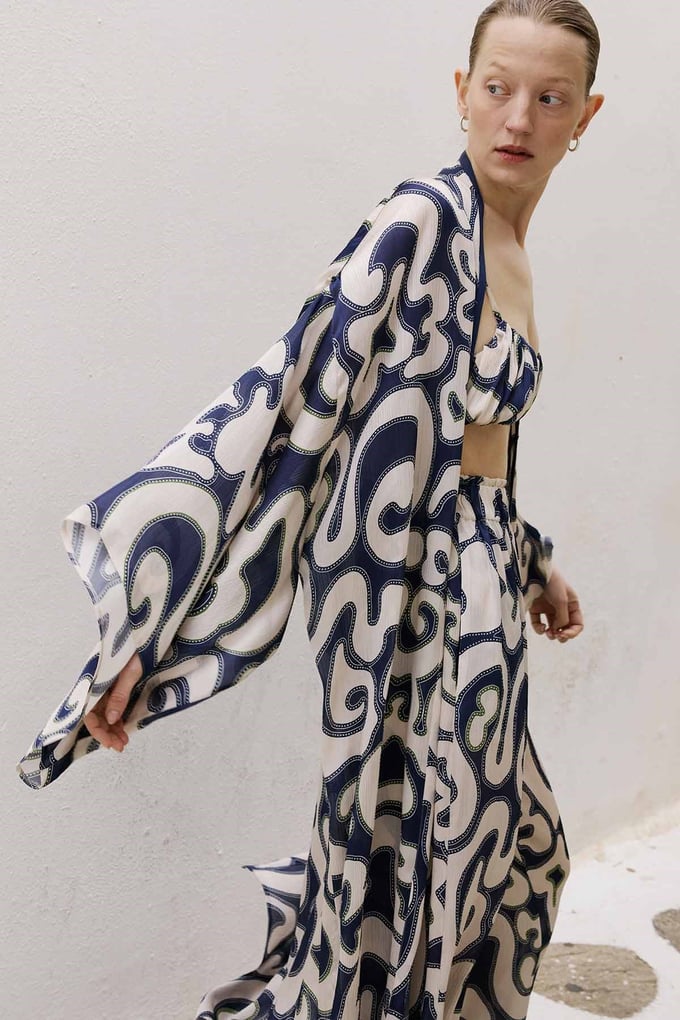 Patterned Wide Sleeved Midi Navy Blue Kimono