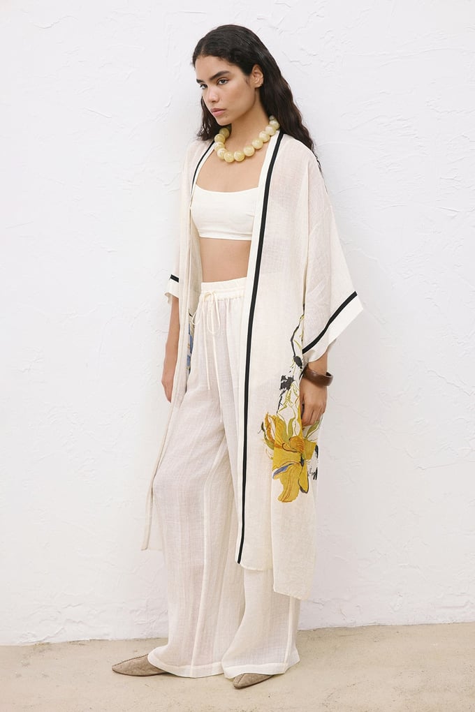 Off-Shoulder Black Striped Patterned Ecru Kimono