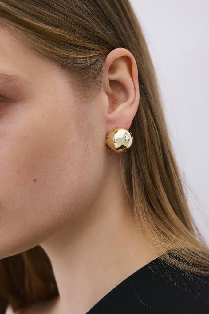 Elegant Round Gold Earrings