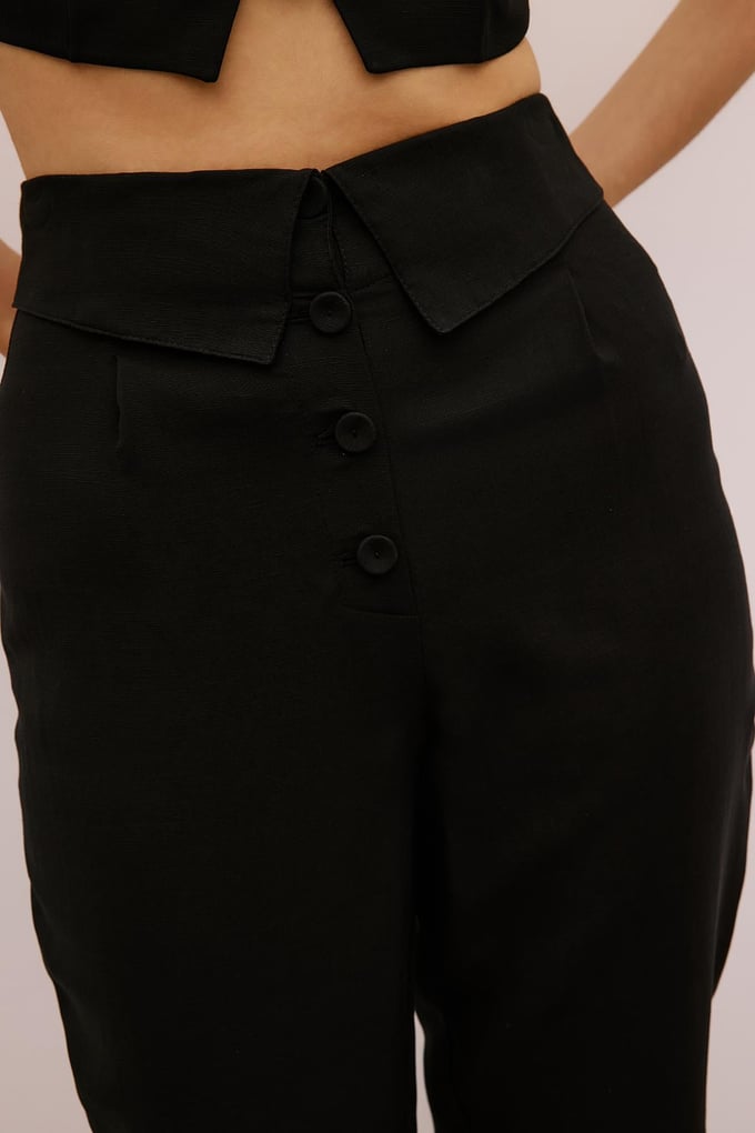 Pleated Relaxed-Fit Black Trousers
