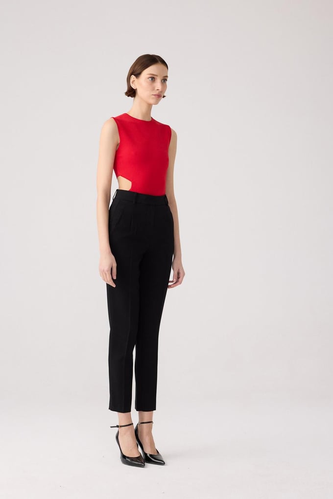 Back-Deep Detailed Red Knit Bodysuit