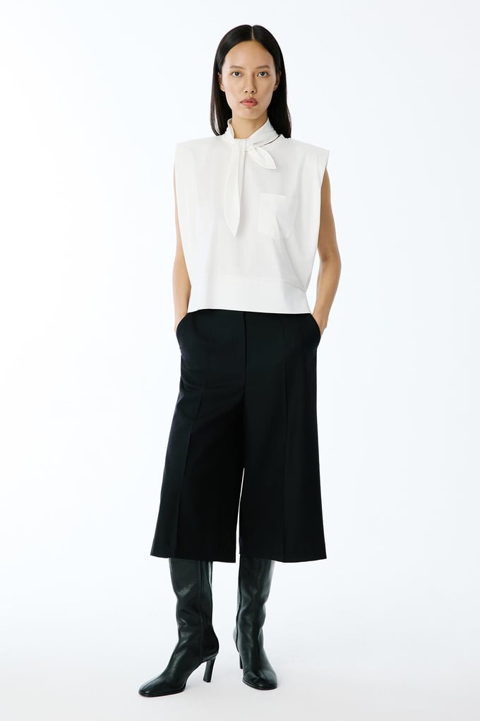 Padded Shoulder Ecru Crop T-Shirt