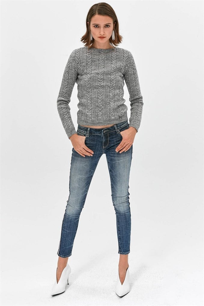 Taş Taşlı Logo Detaylı Jean Pantolon