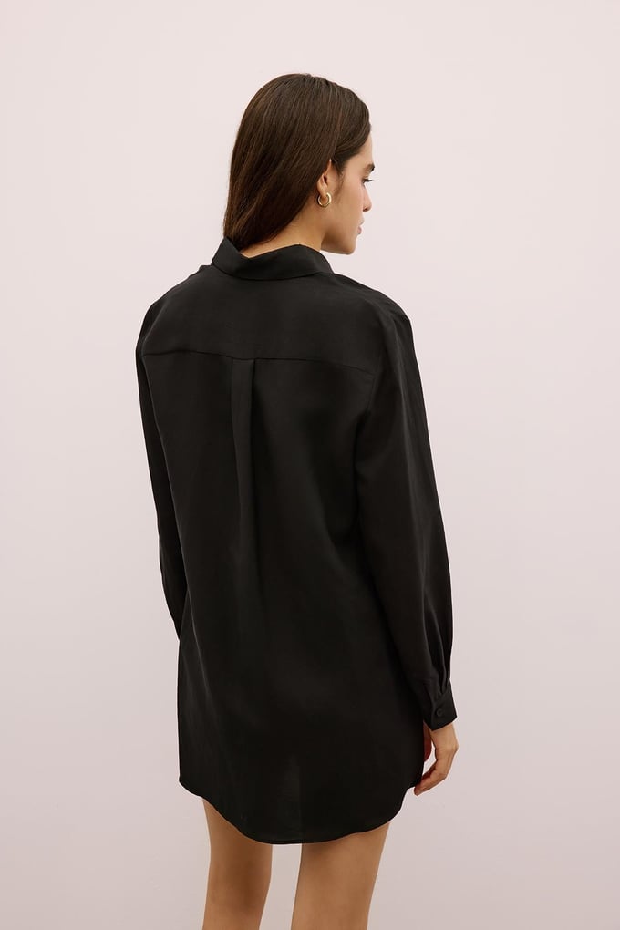 Asymmetric Detailed Long Black Shirt