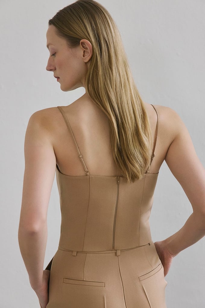 Sleeveless Back Zipper Camel Tank Top