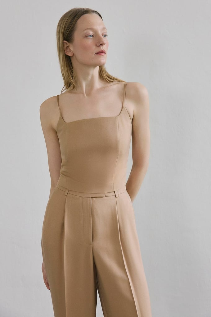 Sleeveless Back Zipper Camel Tank Top