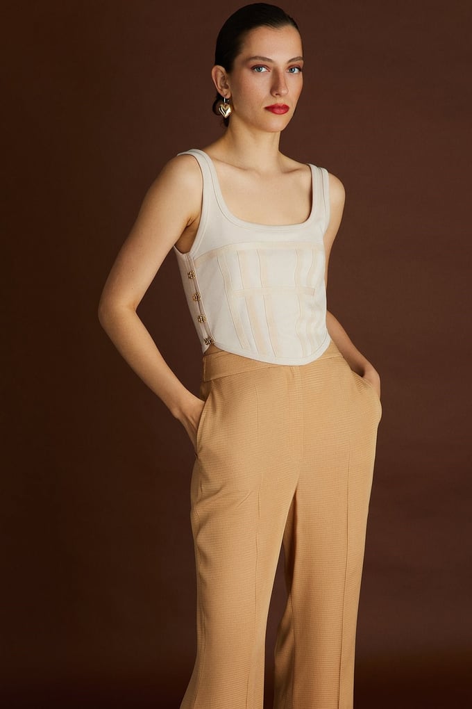 Bej Korse İlhamlı Crop Bluz