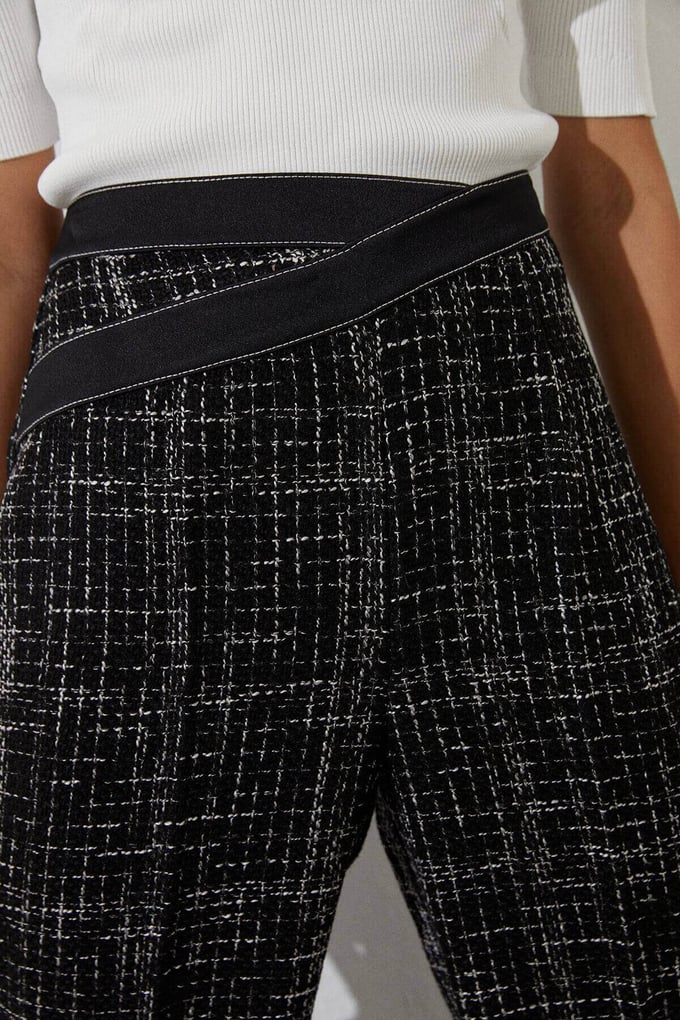 Beli Asimetrik Tüvit Pantolon