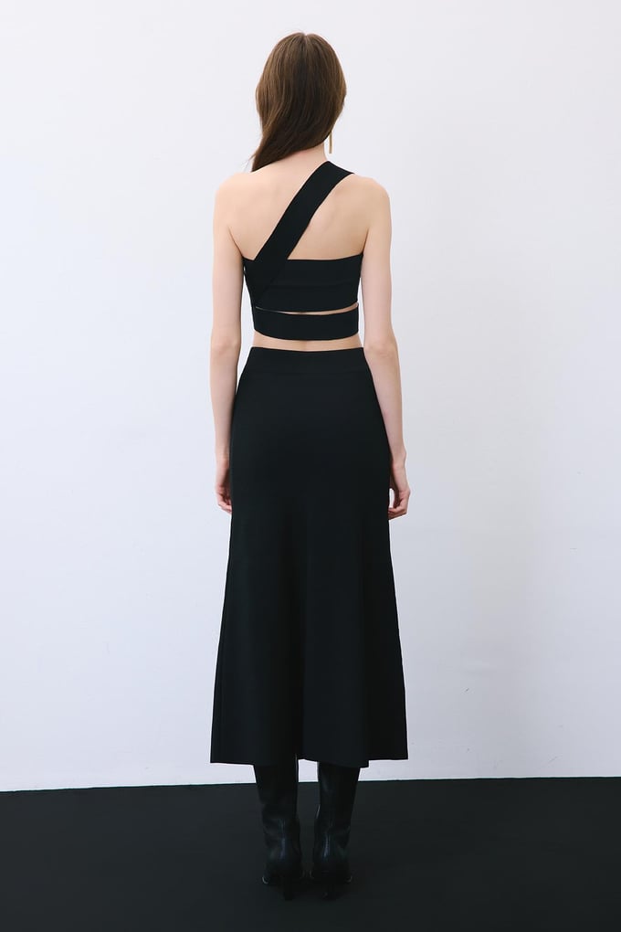 Black Knit Midi Skirt with Elastic Waist