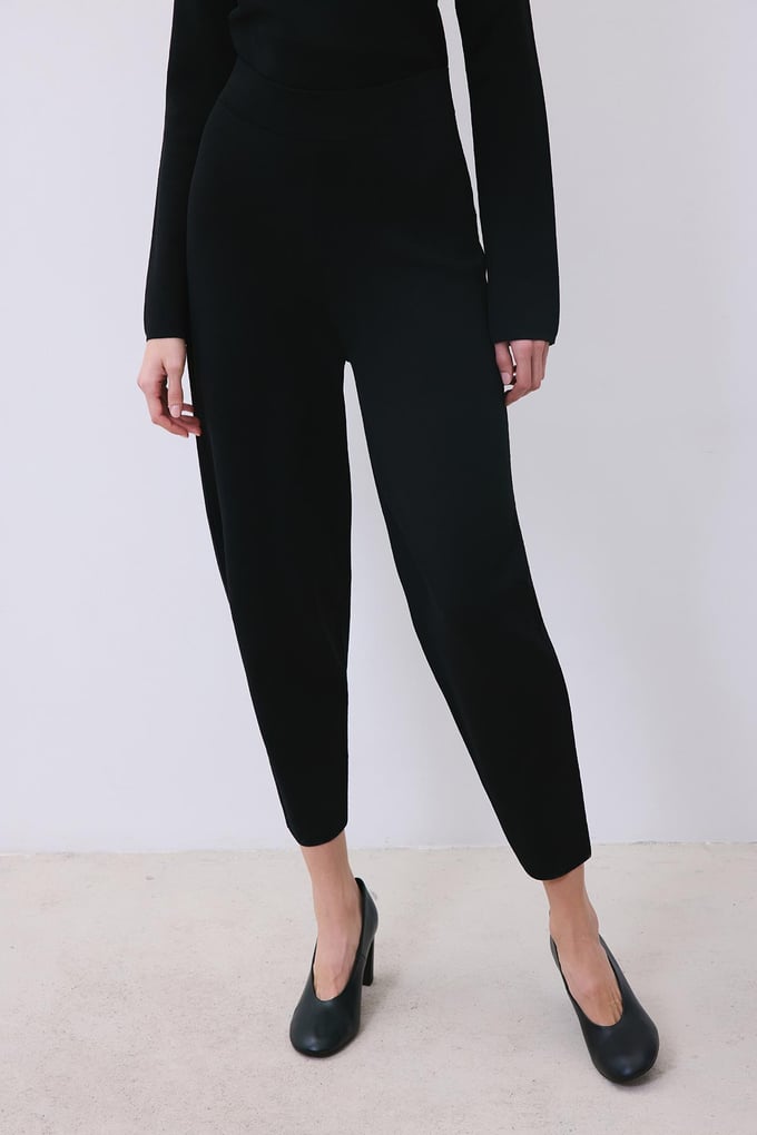 Beli Lastikli Rahat Form Siyah Triko Pantolon