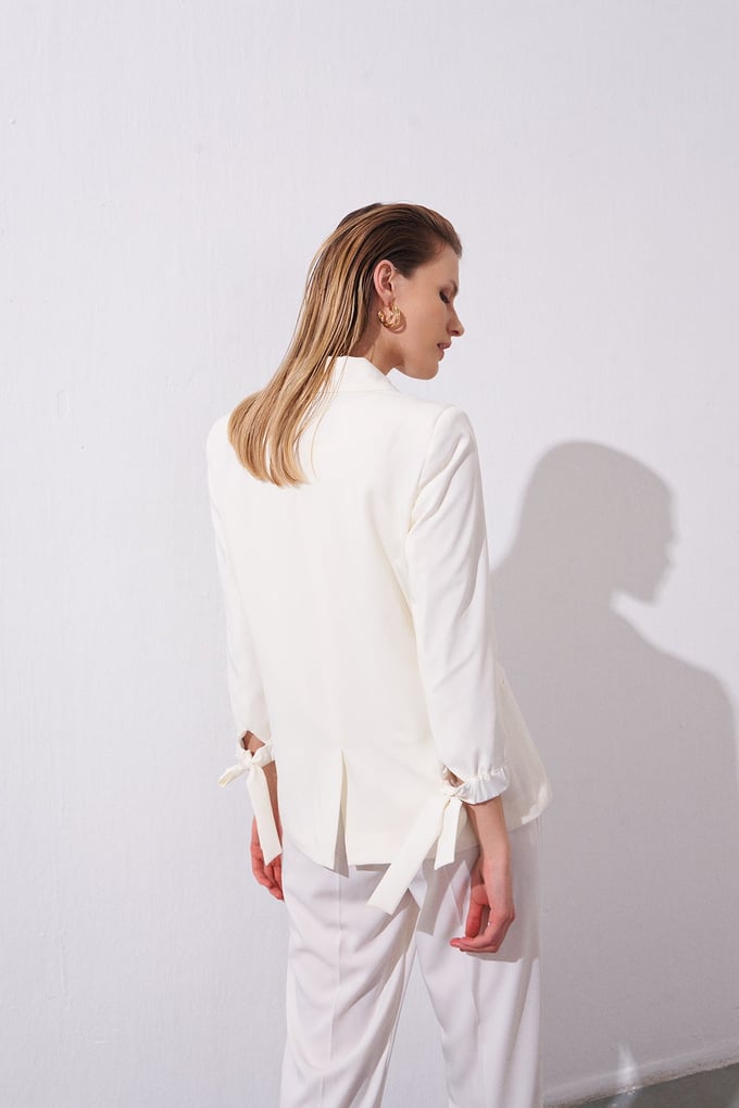 Beyaz Oversize Kruvaze Blazer