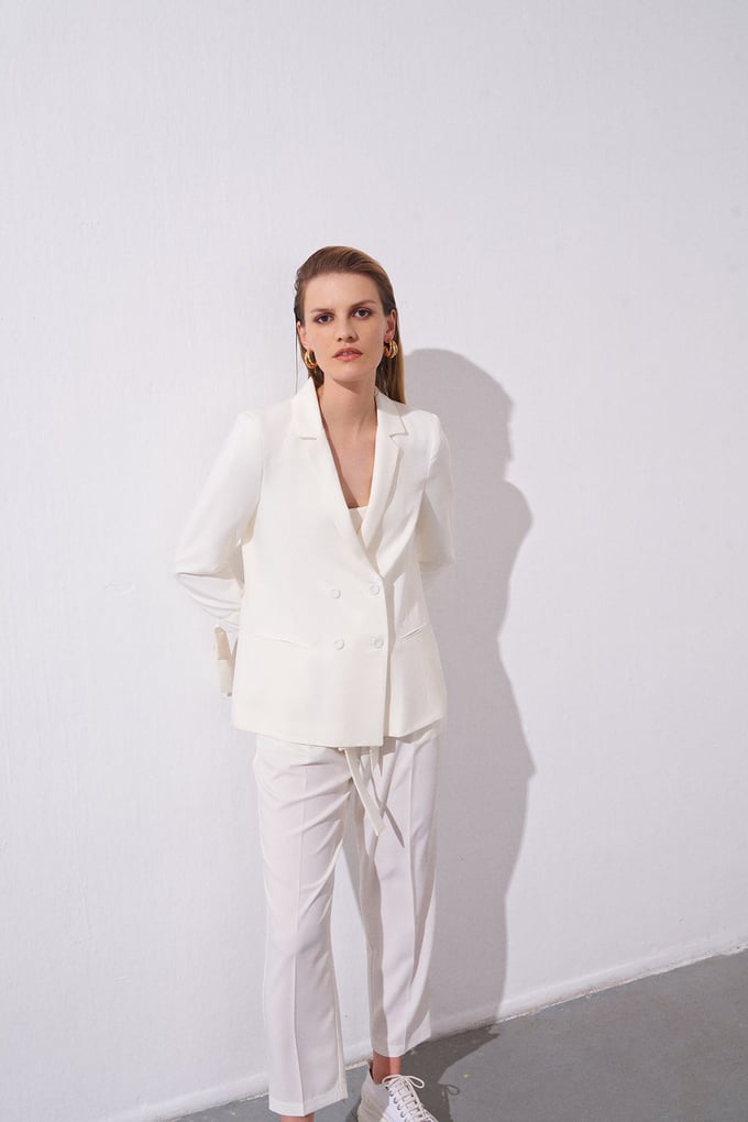 Beyaz Oversize Kruvaze Blazer