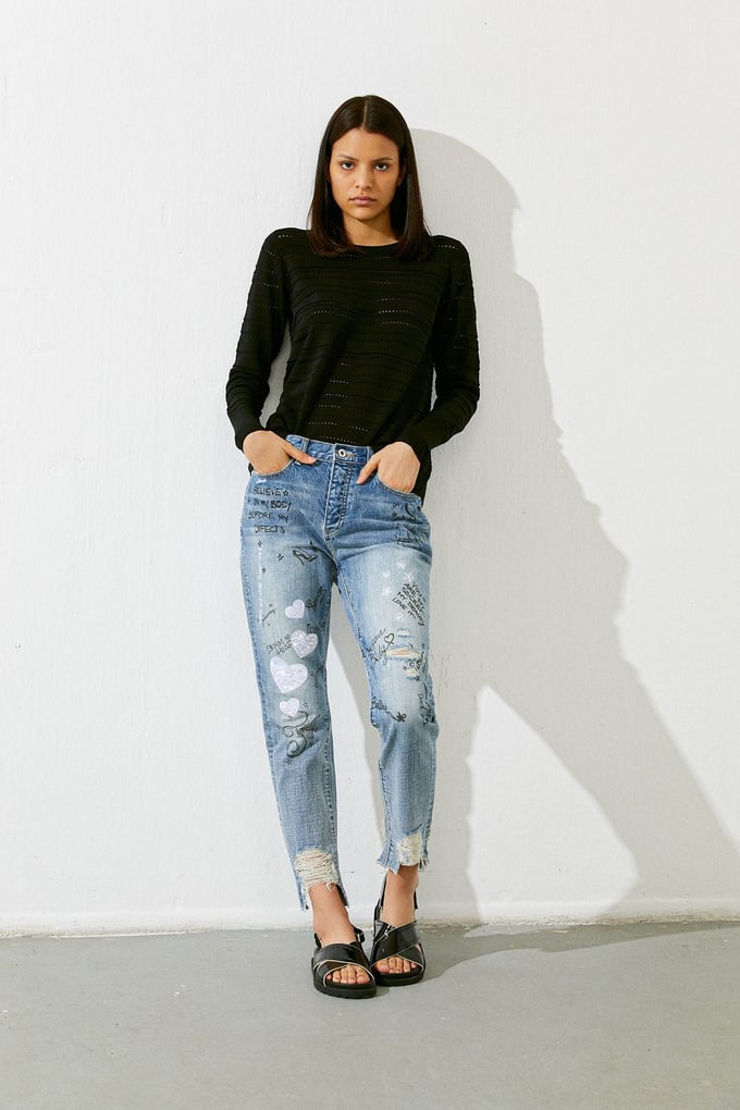 Deforme Detaylı Kısa Paça Jean
