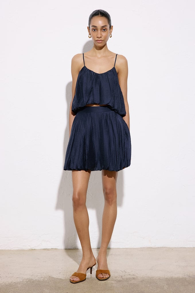 Degaje Yaka İnce Askılı Crop Lacivert Bluz