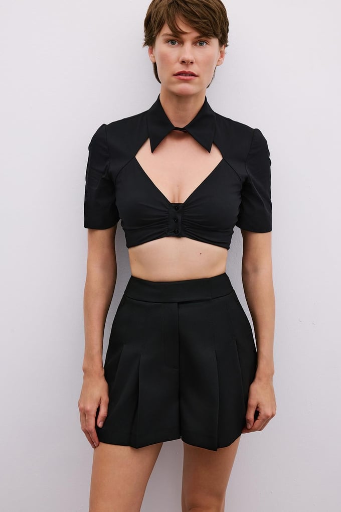 Low Cut Detailed Short Sleeve Black Blouse