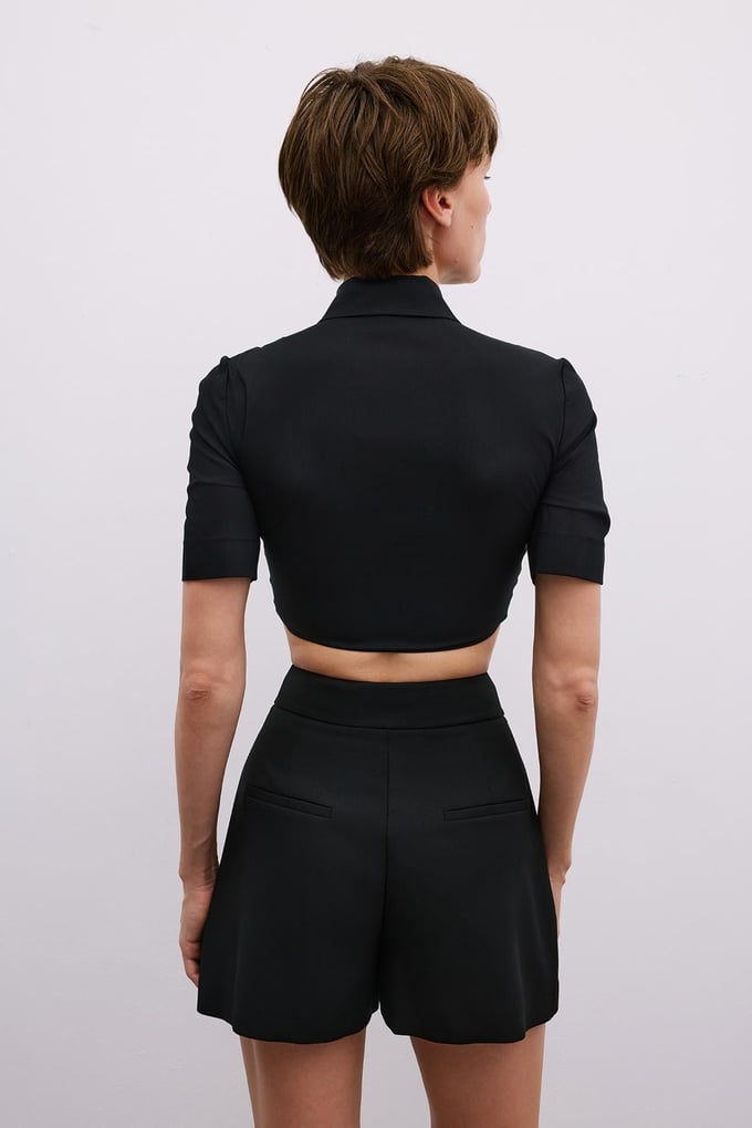 Low Cut Detailed Short Sleeve Black Blouse