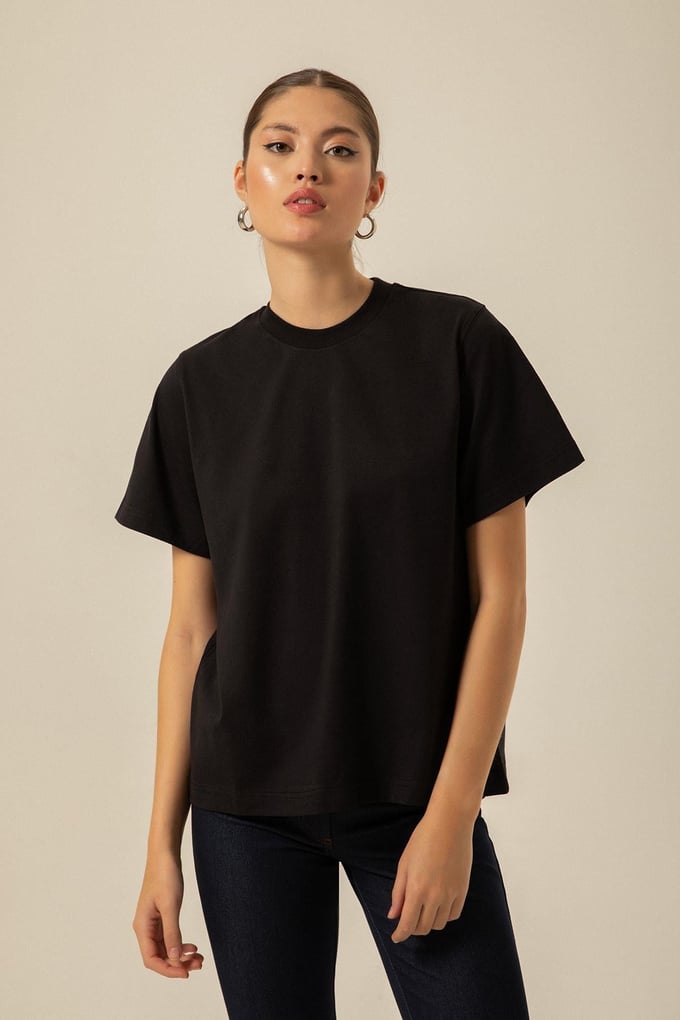 Dökümlü Siyah Basic T-shirt