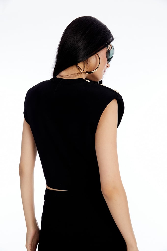 Düğme Detaylı Siyah Cut-Out Bluz