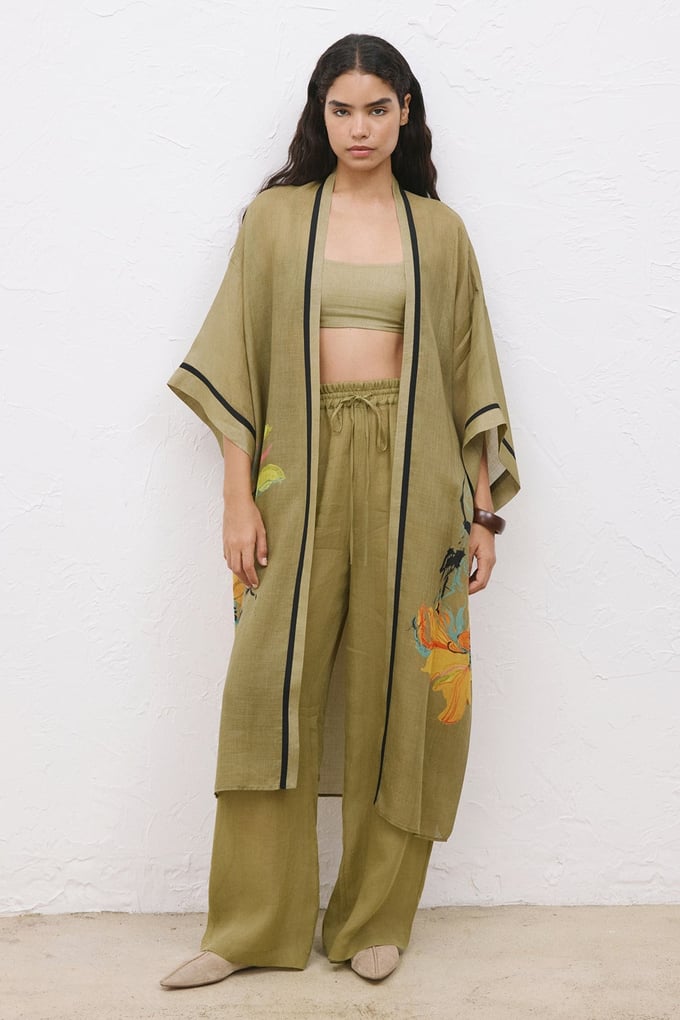 Düşük Omuzlu Siyah Şeritli Desenli Haki Kimono