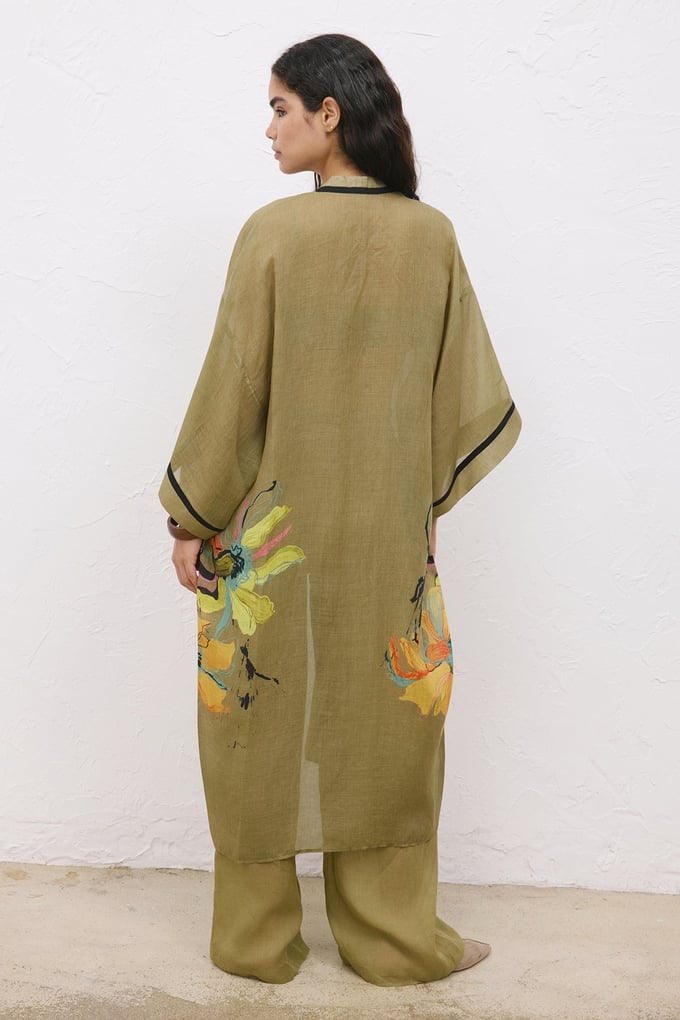 Düşük Omuzlu Siyah Şeritli Desenli Haki Kimono